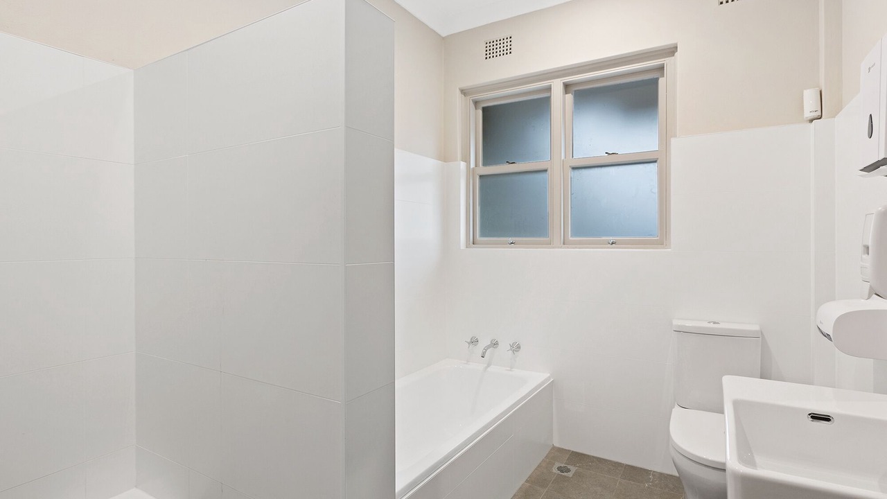 Photo of Bathroom in Padstow