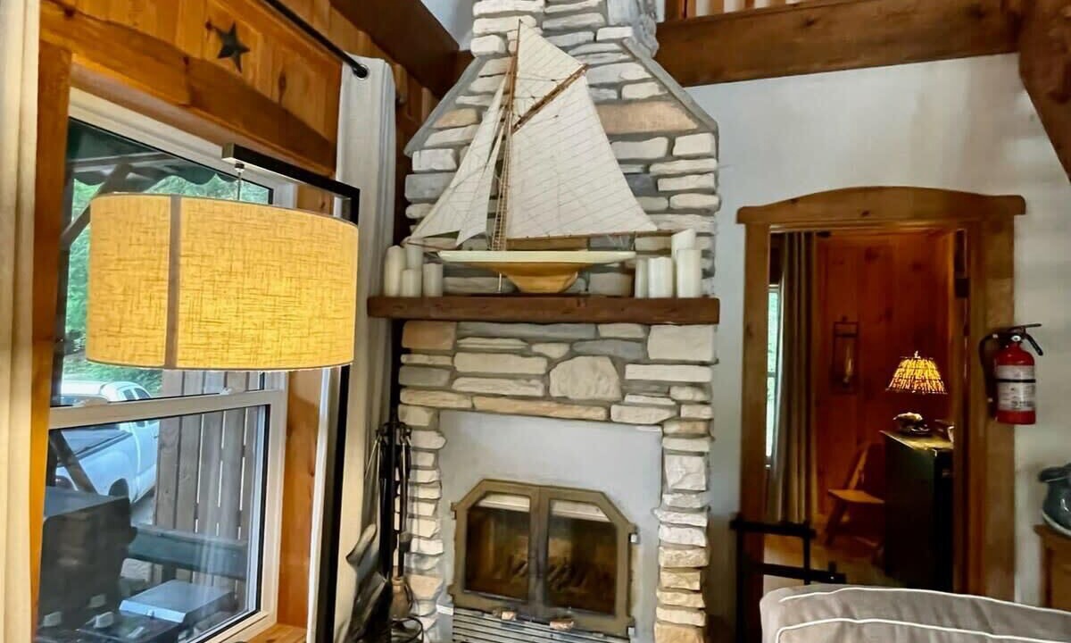 Photo of Livingroom in Trent Lakes