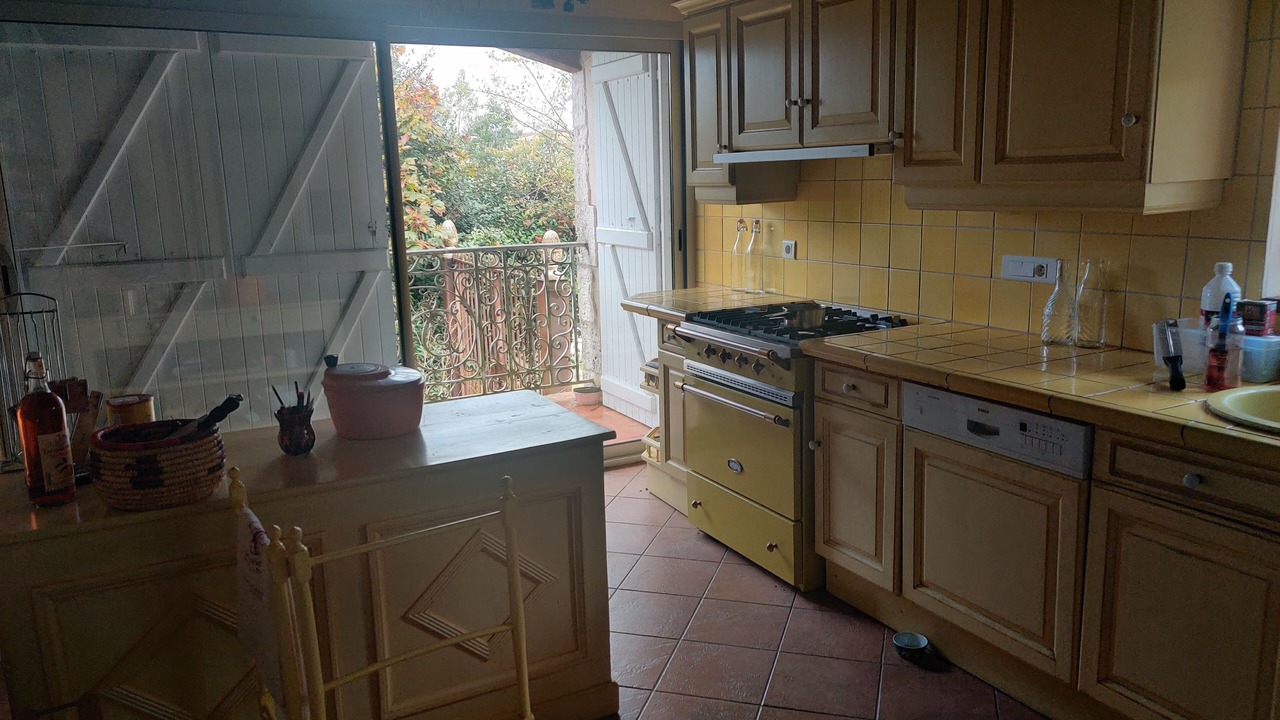 Photo of Kitchen in Saint-Leonard