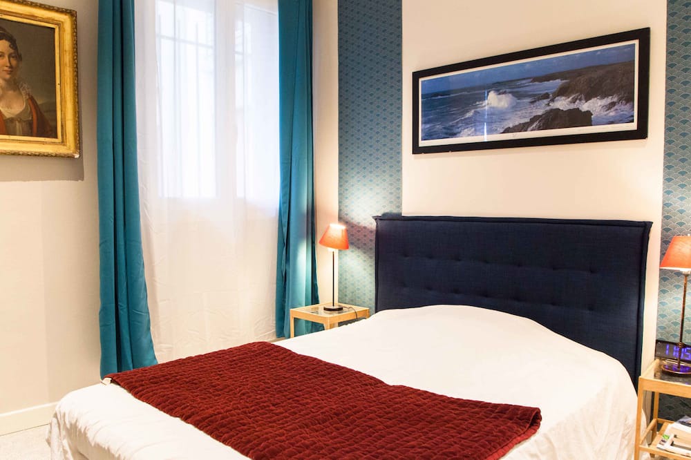 Photo of Bedroom in Prince–Marmottan