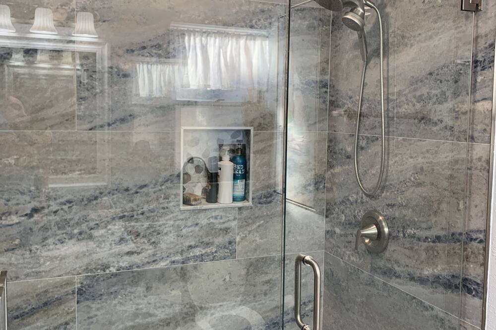 Photo of Bathroom in Island Estate