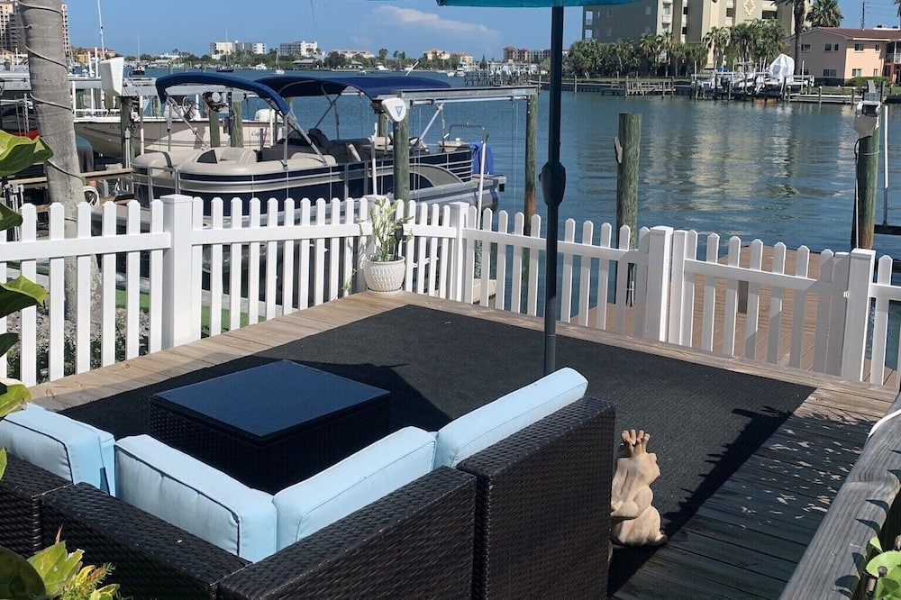 Photo of Patio Balcony in Island Estate