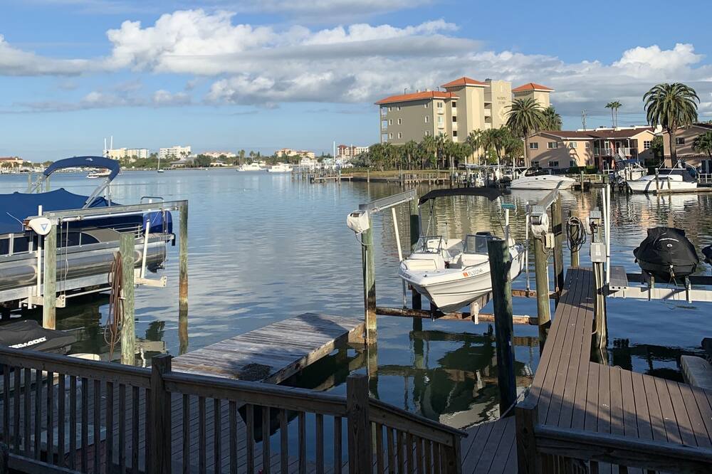 Photo of Patio Balcony in Island Estate