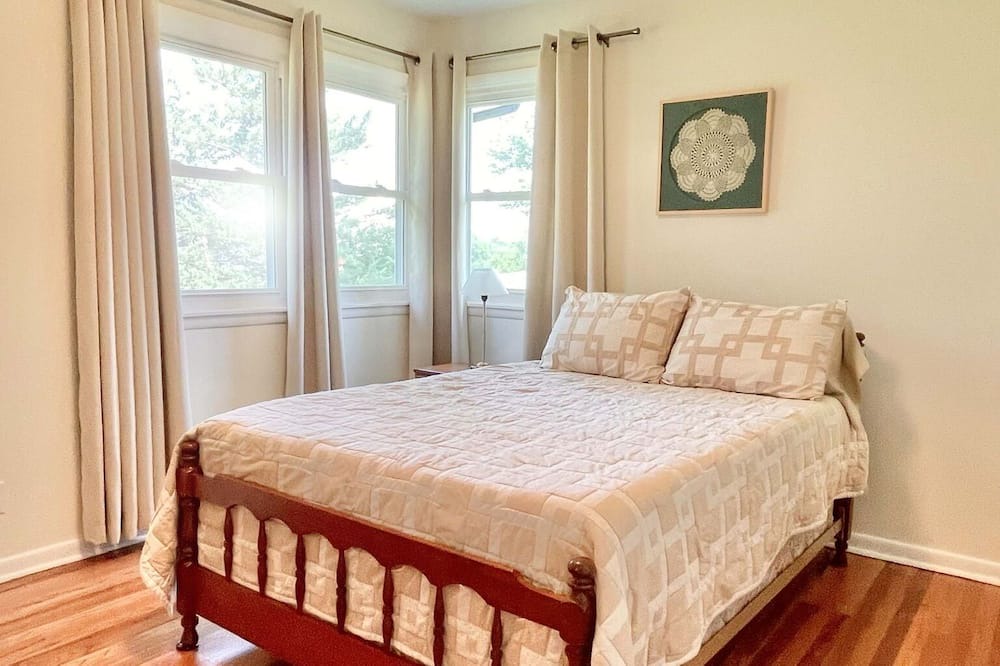 Photo of Bedroom in Chariton