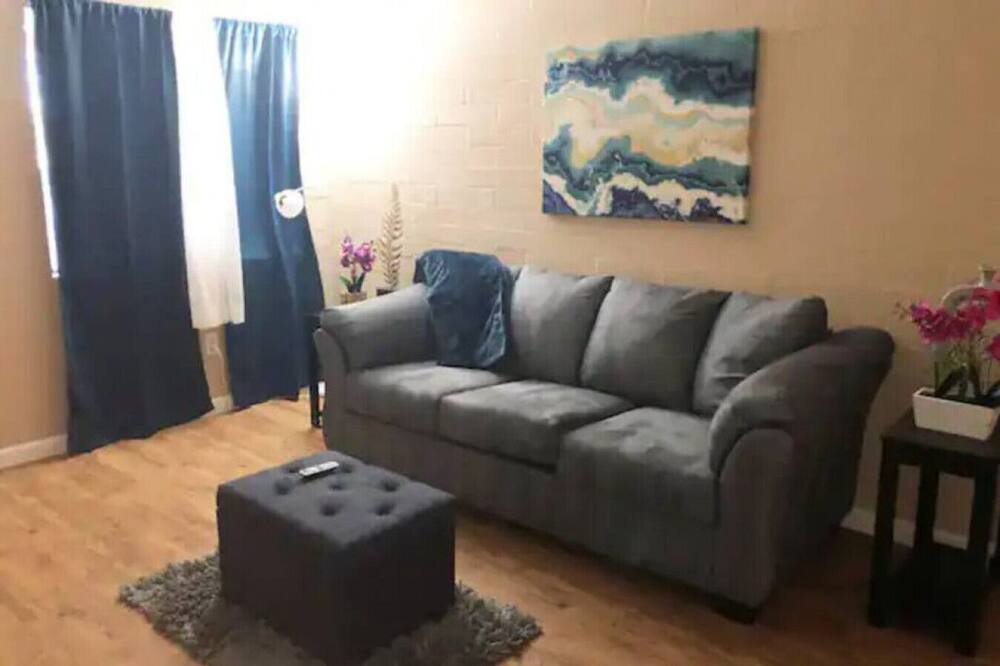 Photo of Livingroom in Midtown
