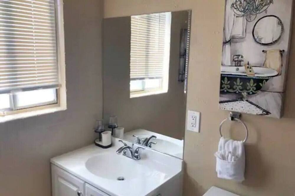 Photo of Bathroom in Midtown