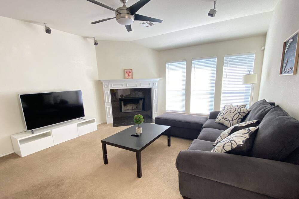 Photo of Livingroom in Killeen