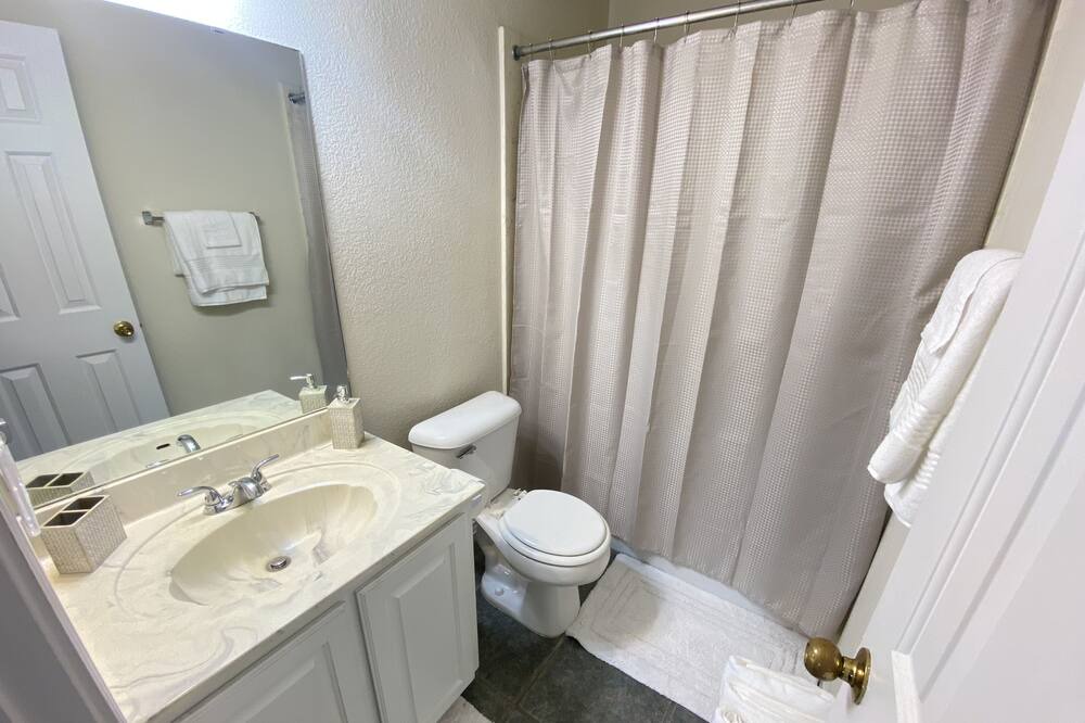 Photo of Bathroom in Killeen