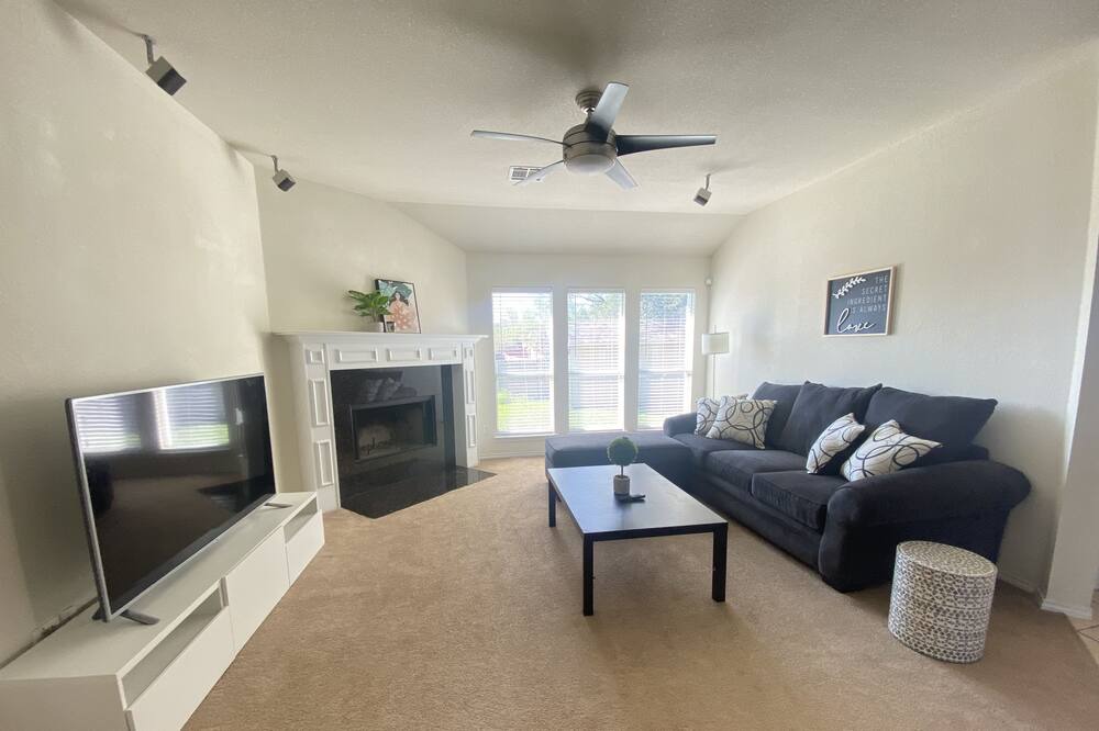 Photo of Livingroom in Killeen