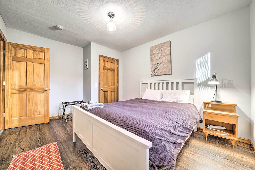 Photo of Others in Howard