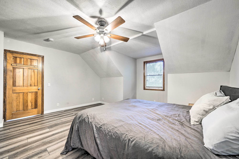 Photo of Others in Howard