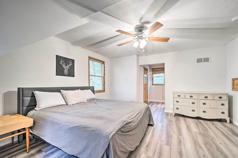 Photo of Others in Howard