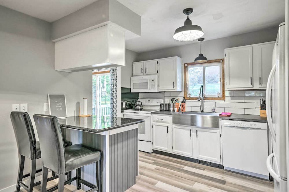 Photo of Others in Howard