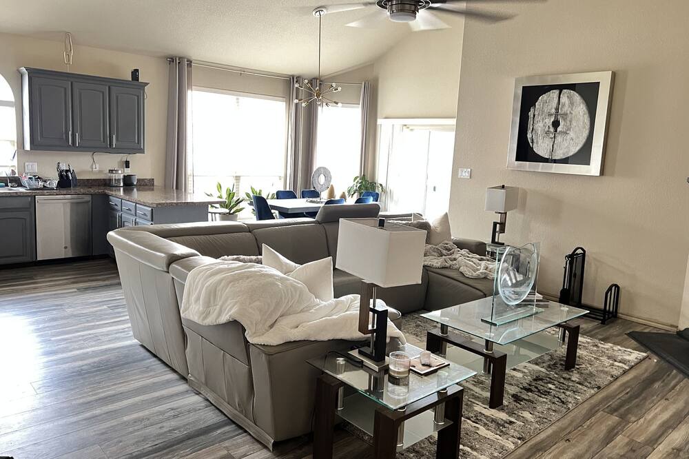 Photo of Bedroom in Justin