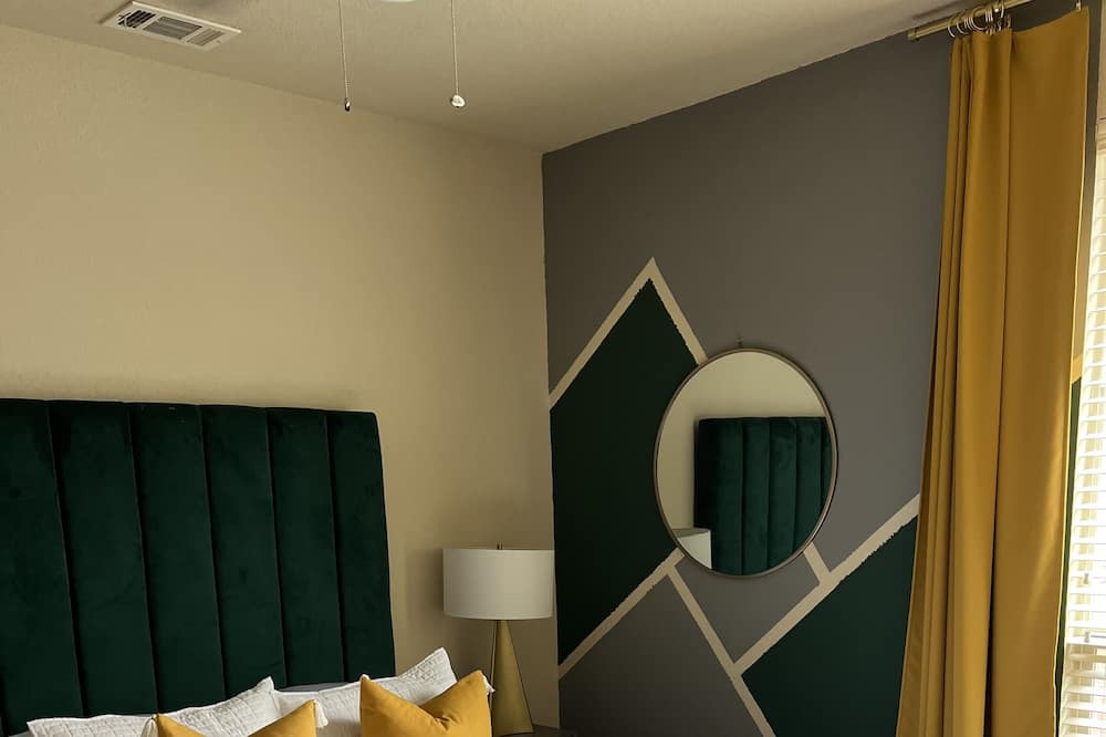 Photo of Bedroom in Justin