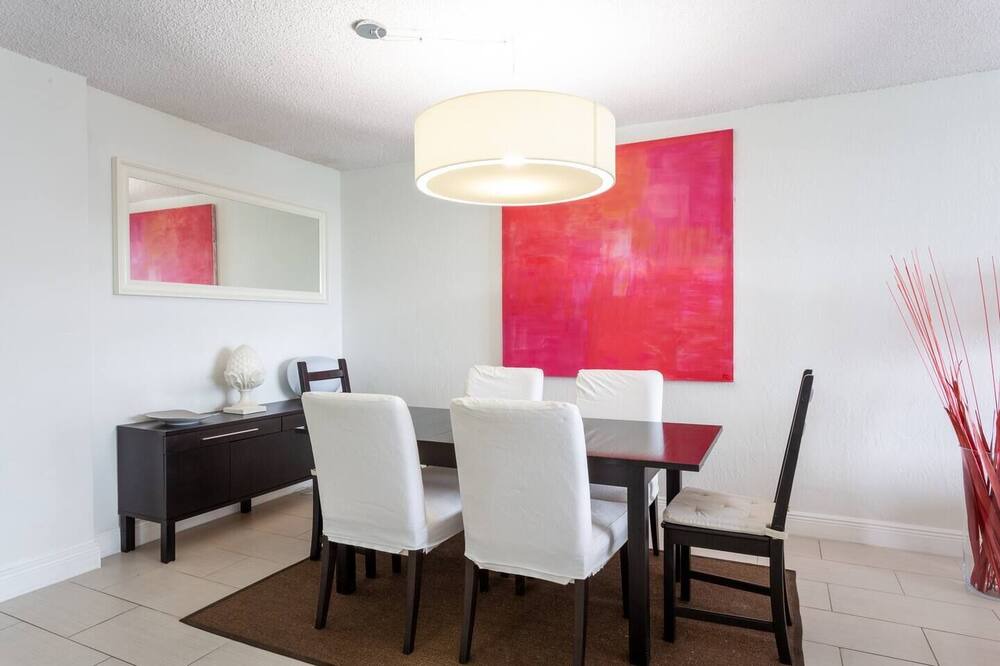 Photo of Livingroom in West Avenue