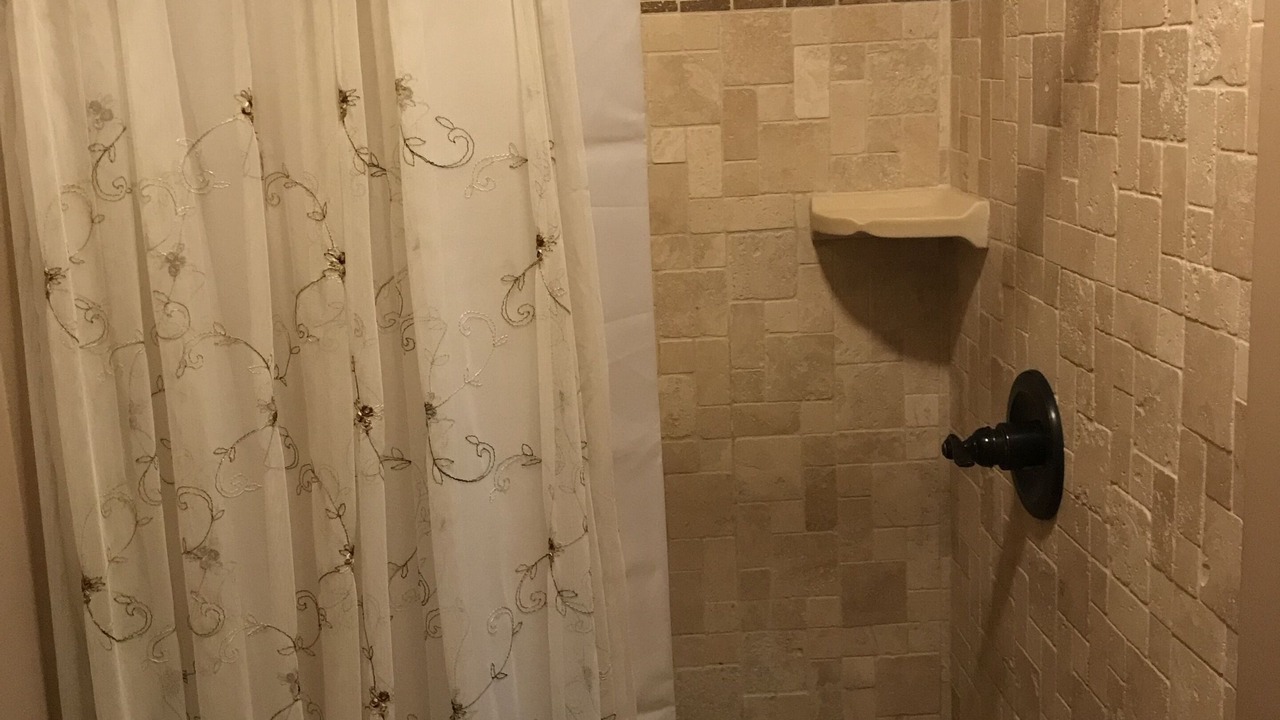 Photo of Bathroom in Red Boiling Springs