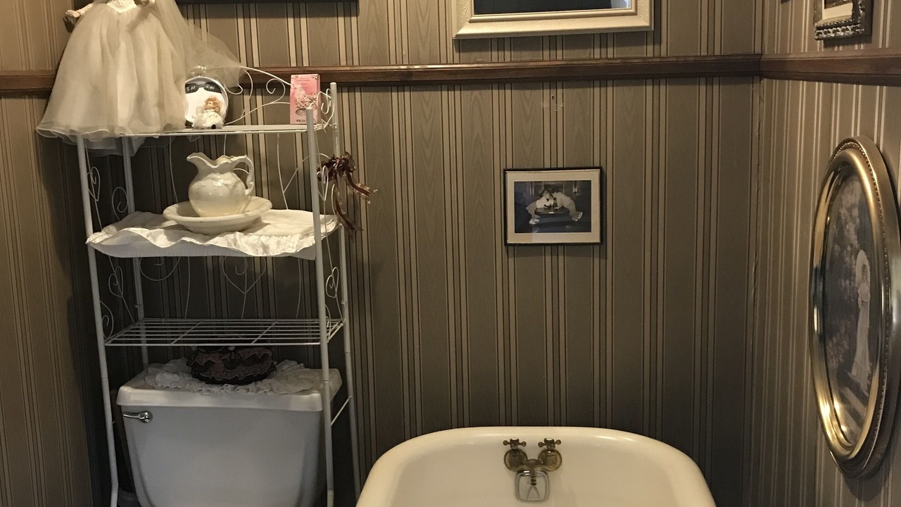 Photo of Bathroom in Red Boiling Springs