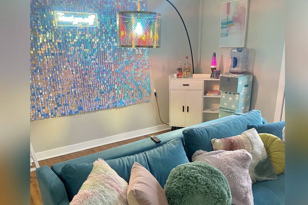 Photo of Bedroom in Country Club Plaza Area