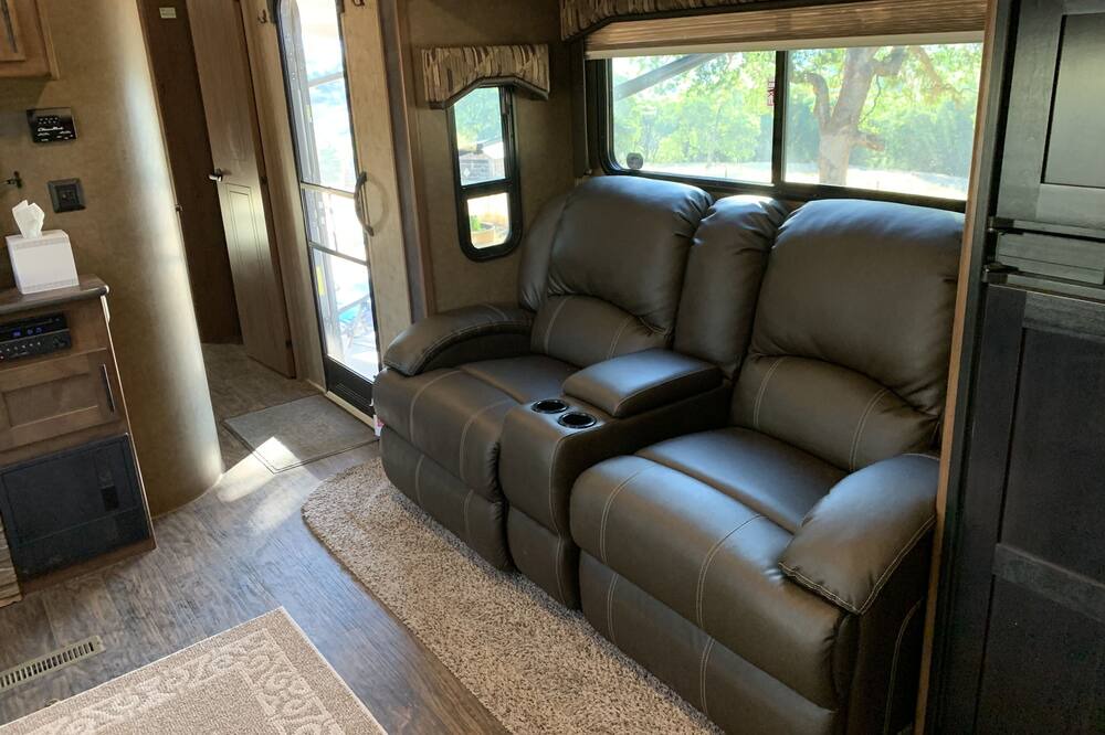 Photo of Livingroom in Pilot Hill