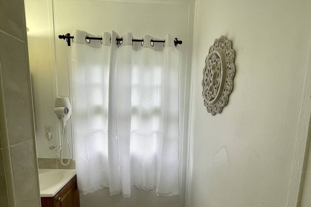 Photo of Bathroom in Oak Ridge