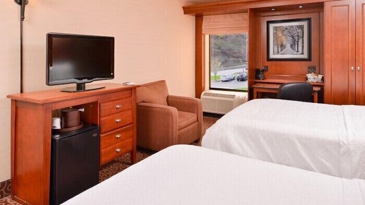 Photo of Bedroom in Ross Township