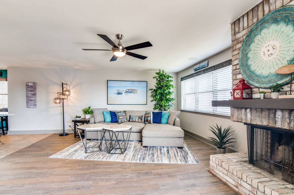 Photo of Livingroom in Heath