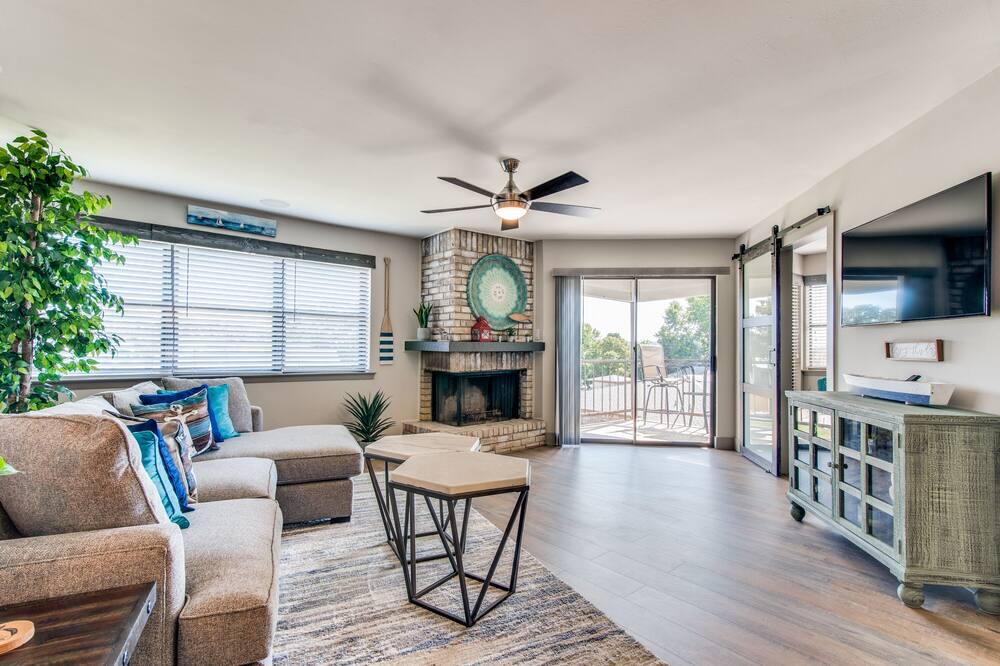 Photo of Livingroom in Heath