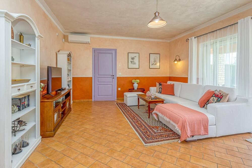 Photo of Livingroom in Sumber