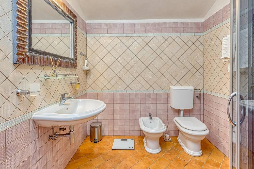 Photo of Bathroom in Sumber