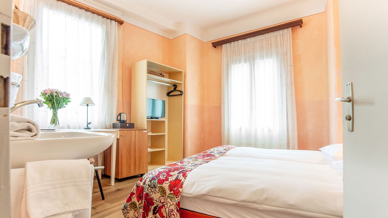 Photo of Bedroom in Iragna
