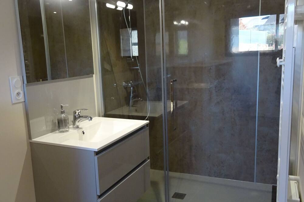 Photo of Bathroom in Durenque