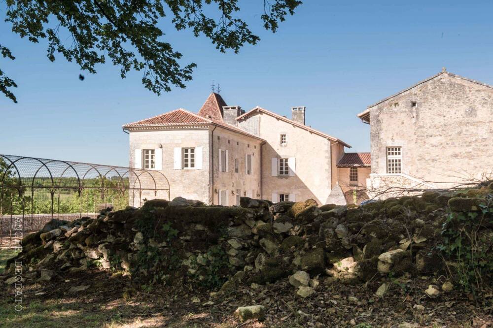 Photo of Outdoor in Vieux-Mareuil