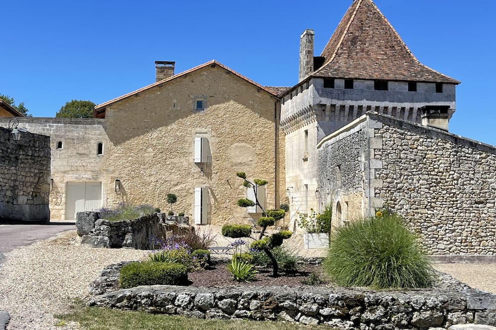 Photo of Outdoor in Vieux-Mareuil