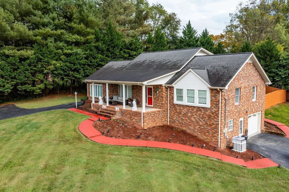 Photo of Outdoor in Tusculum