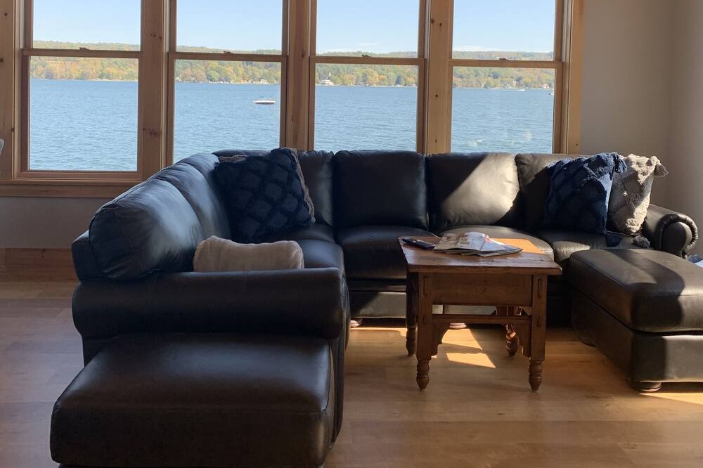 Photo of Livingroom in Marietta