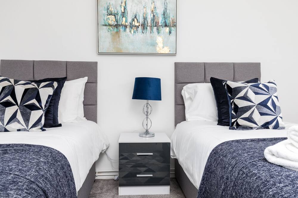 Photo of Others in Ifield