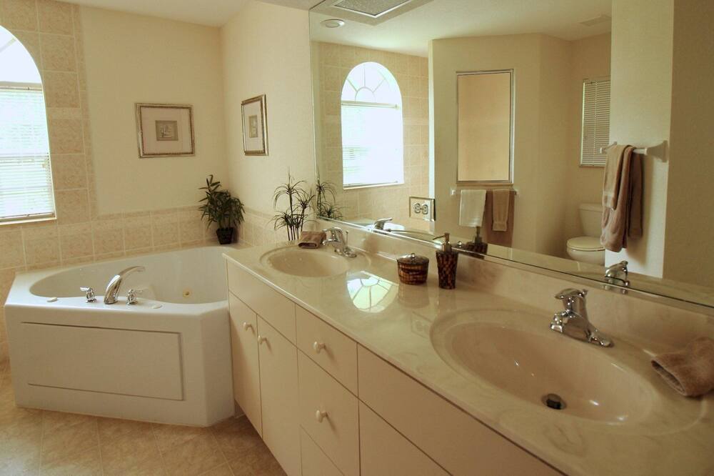 Photo of Bathroom in White Marsh