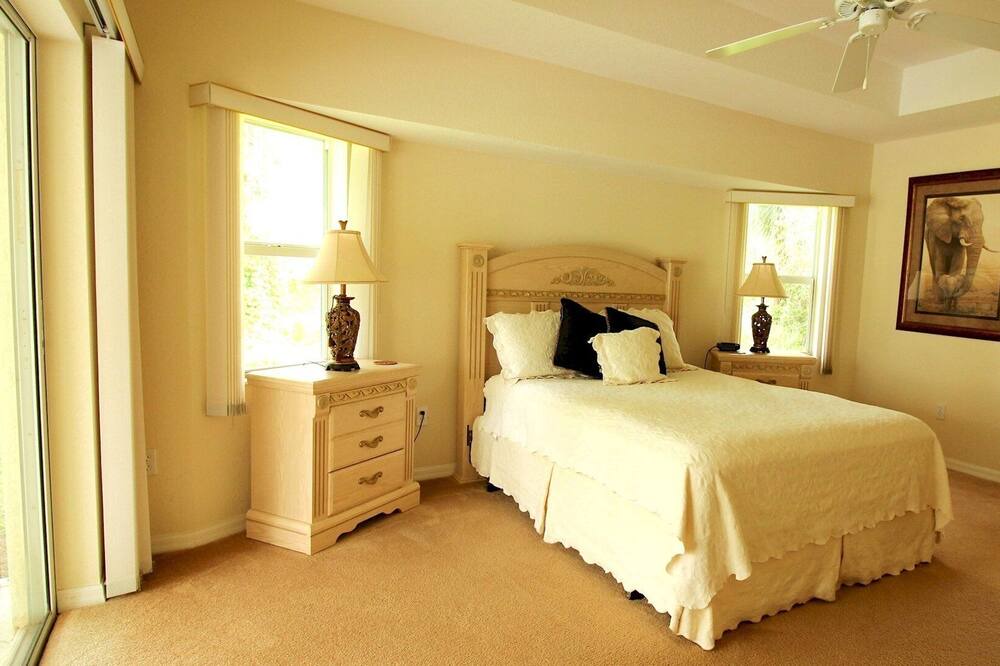 Photo of Bedroom in White Marsh