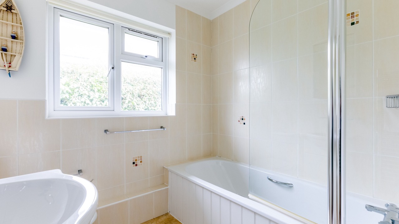 Photo of Bathroom in Trebetherick