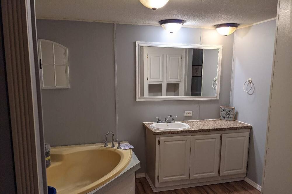 Photo of Bathroom in Bethelridge