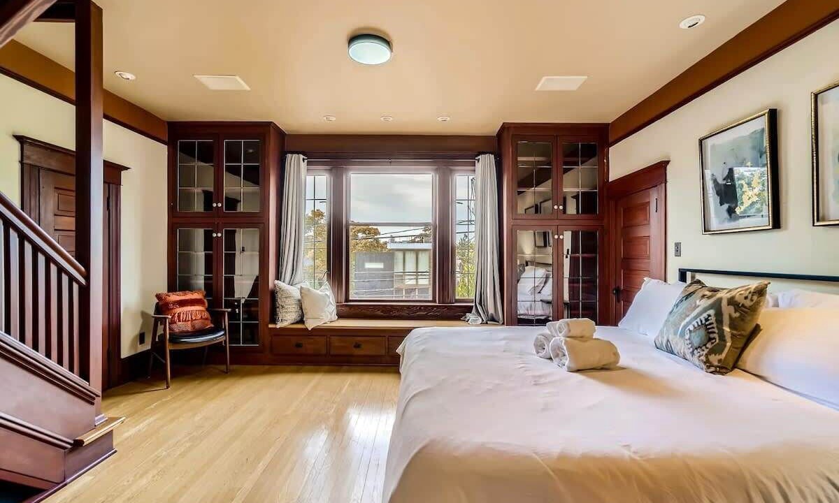 Photo of Others in Broadway