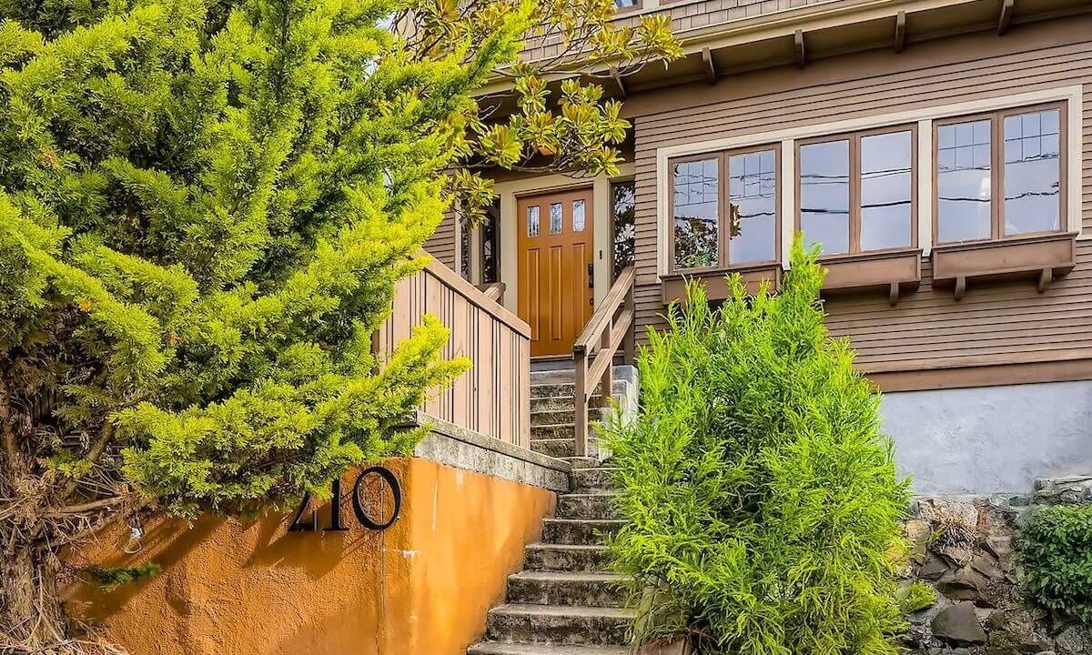 Photo of Outdoor in Broadway