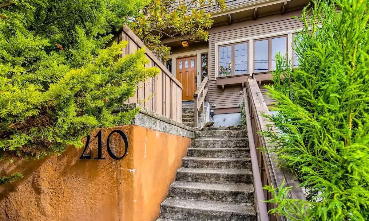 Photo of Outdoor in Broadway