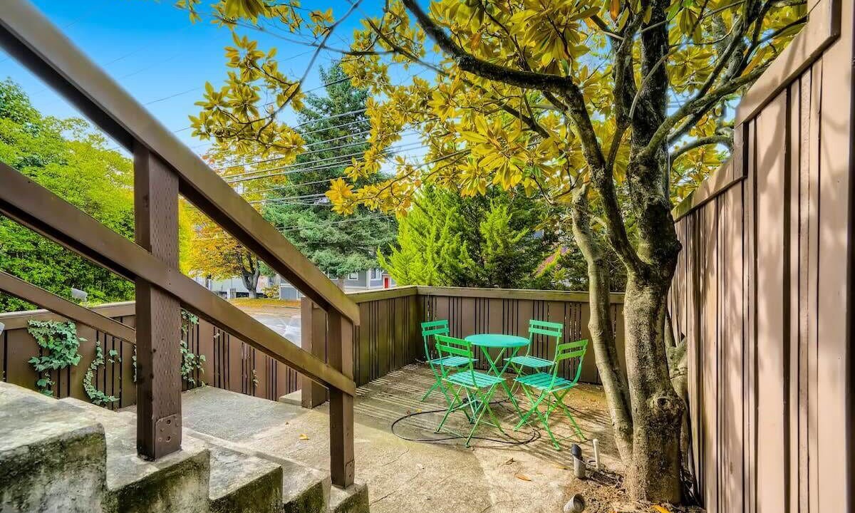 Photo of Outdoor in Broadway