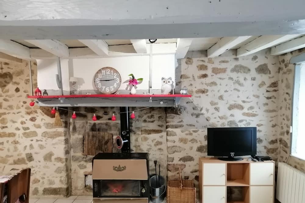 Photo of Livingroom in Bussiere-Dunoise