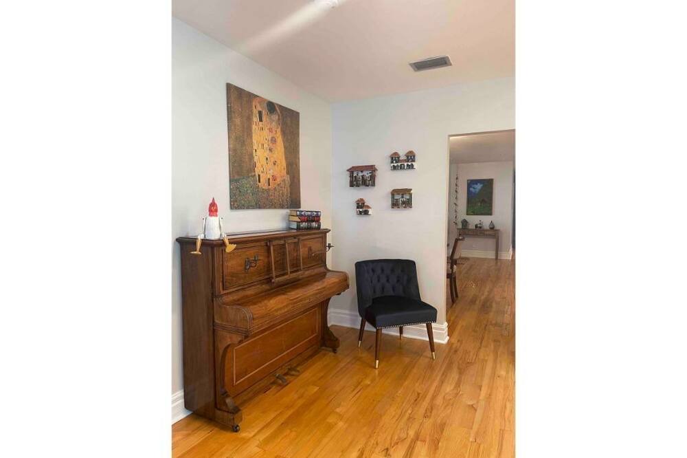 Photo of Bedroom in Tamarac