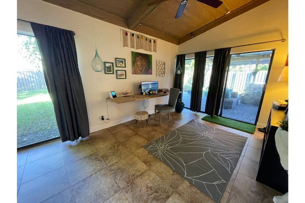 Photo of Bedroom in Tamarac