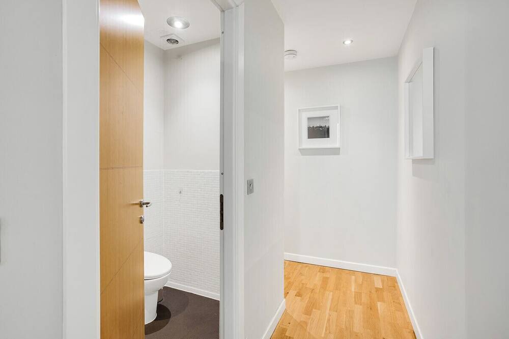 Photo of Others in Bread Street