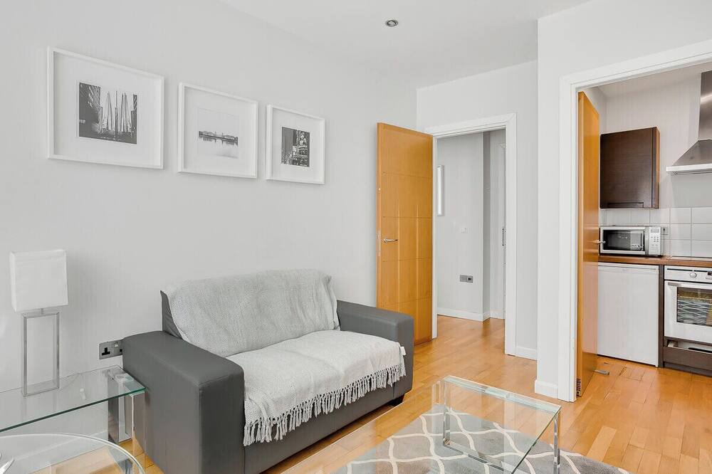 Photo of Livingroom in Coleman Street